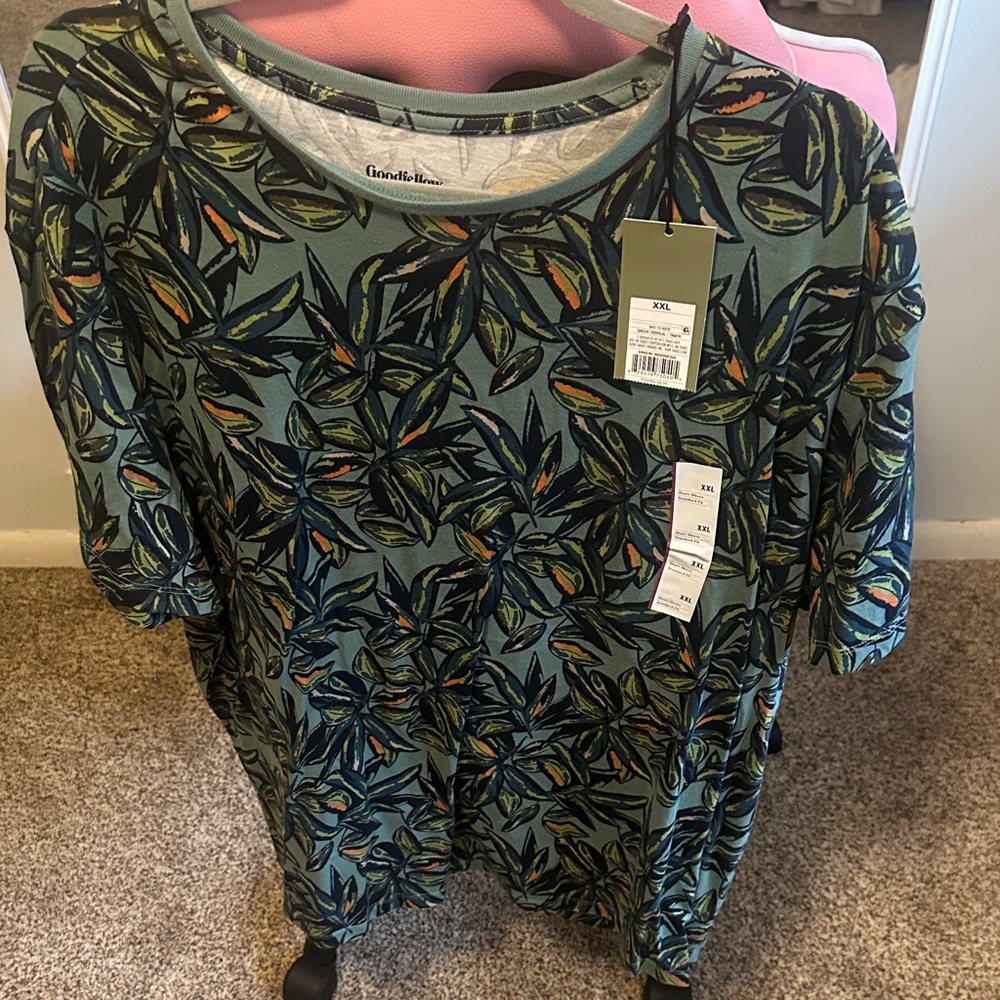 Goodfellow & Co Green Leaf Print Short Sleeve Tee